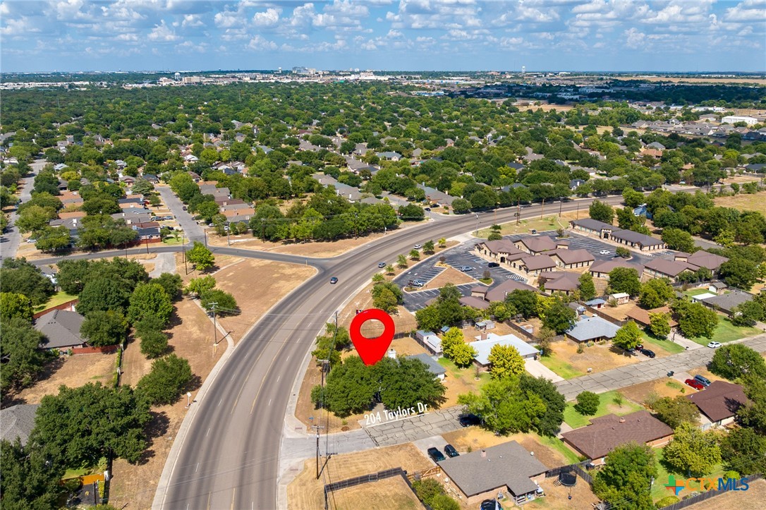 main property photo 40