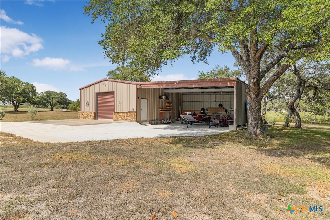main property photo 30