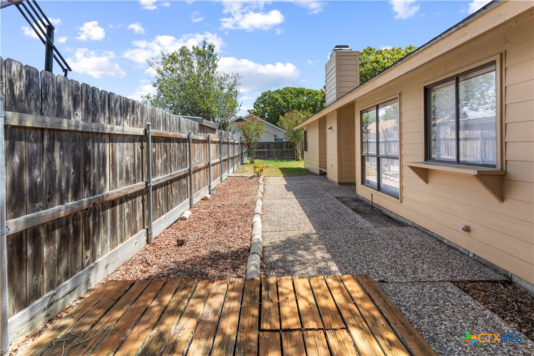 main property photo 16