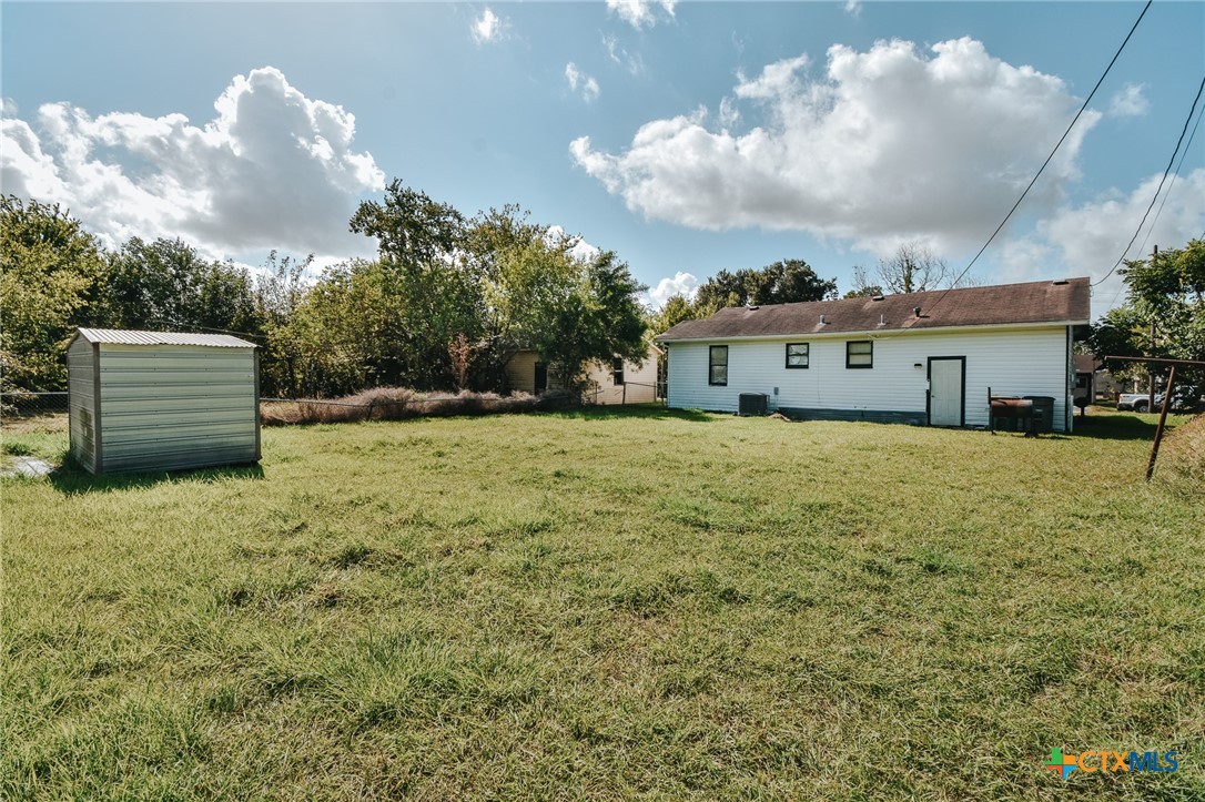main property photo 17