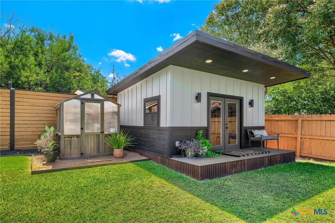 main property photo 26