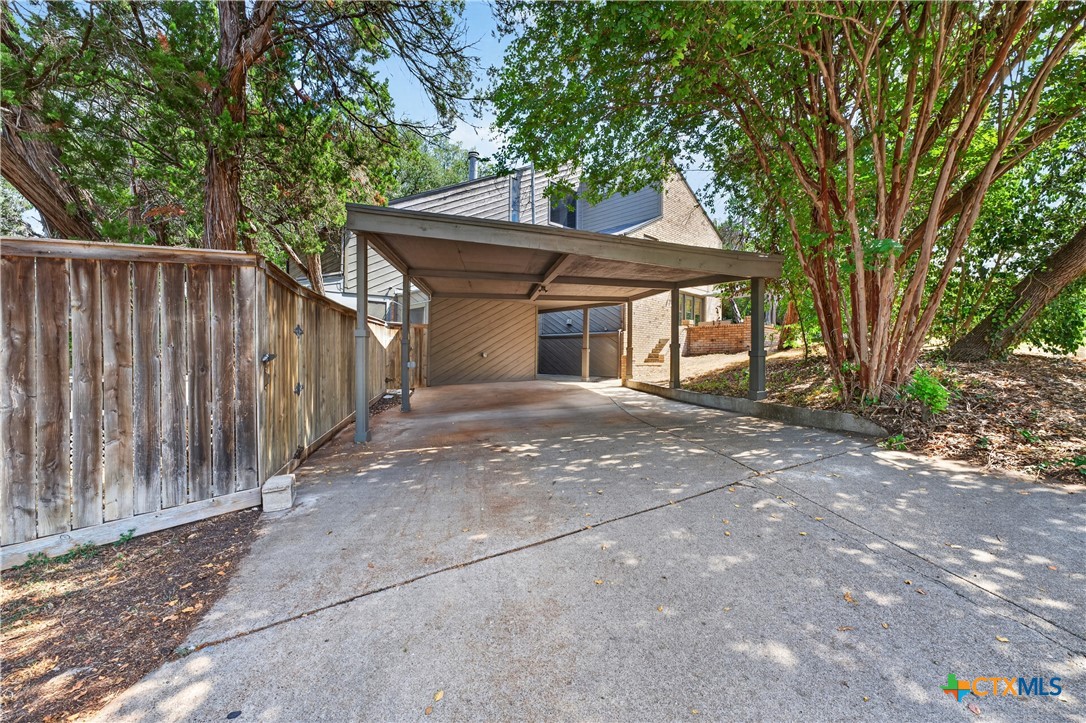 main property photo 41