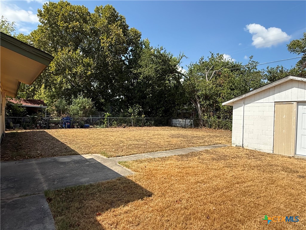 main property photo 35