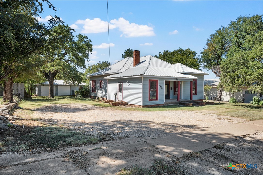 main property photo 3