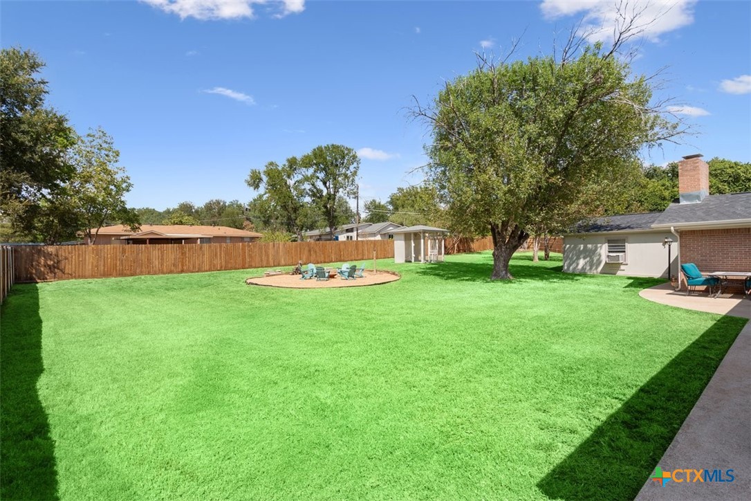 main property photo 32