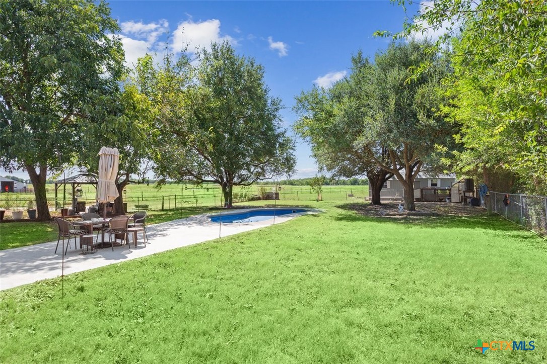 main property photo 28