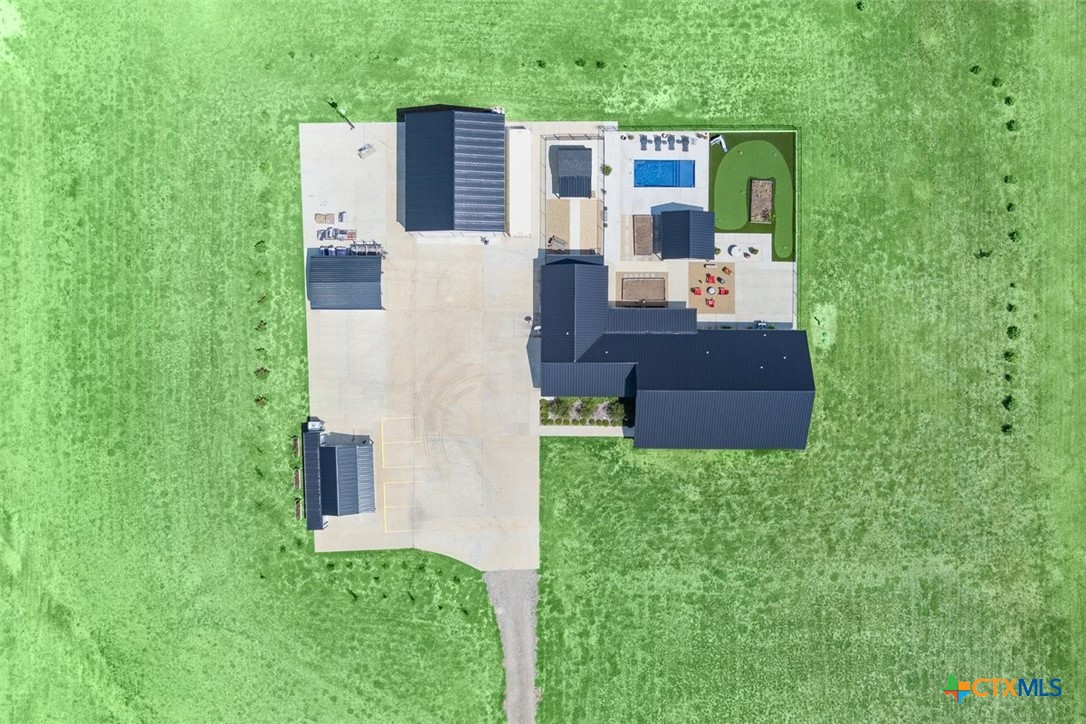 main property photo 6