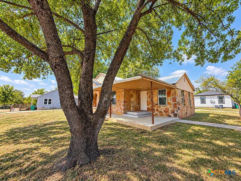 main property photo 4
