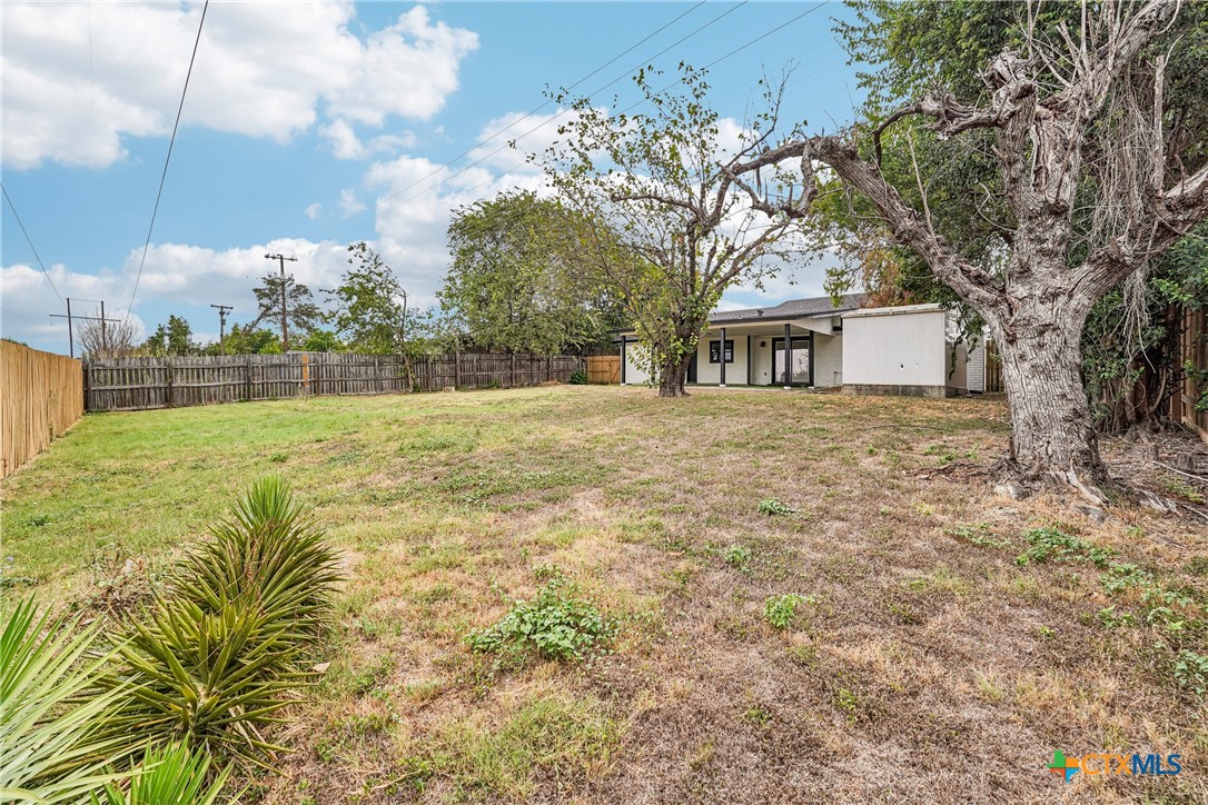 main property photo 11