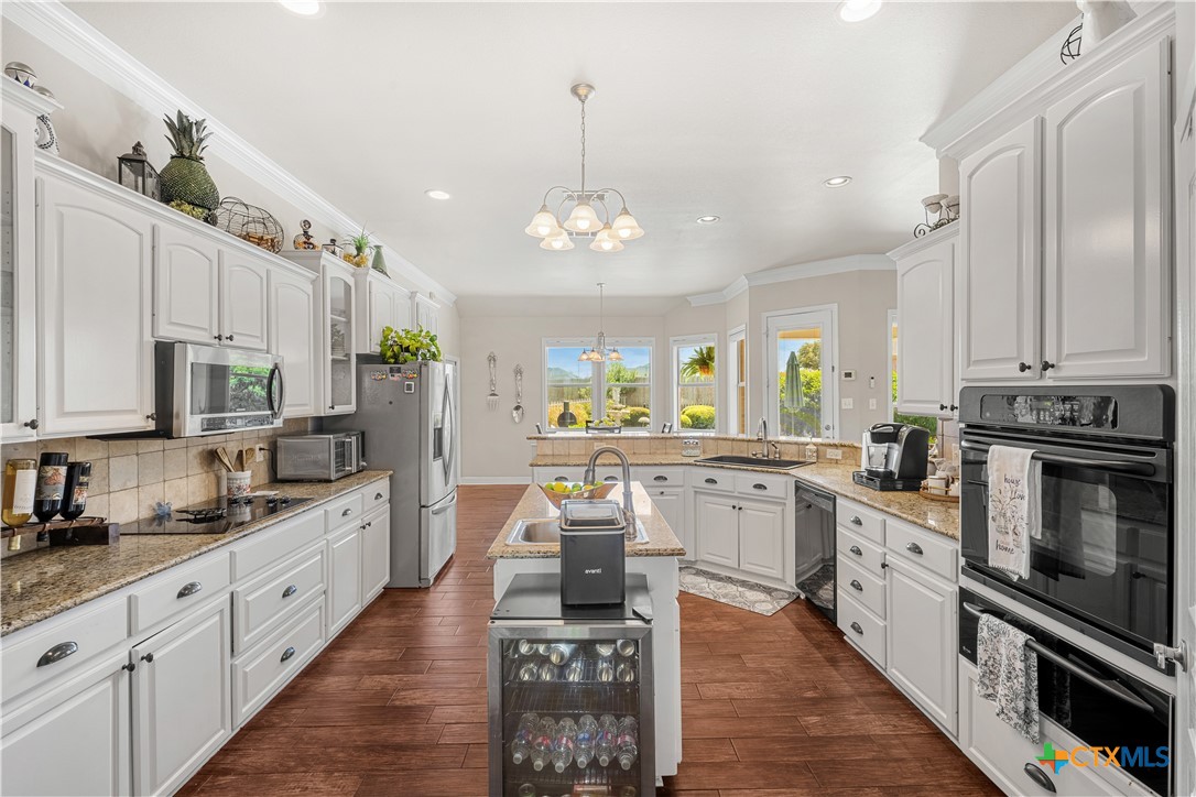 main property photo 9