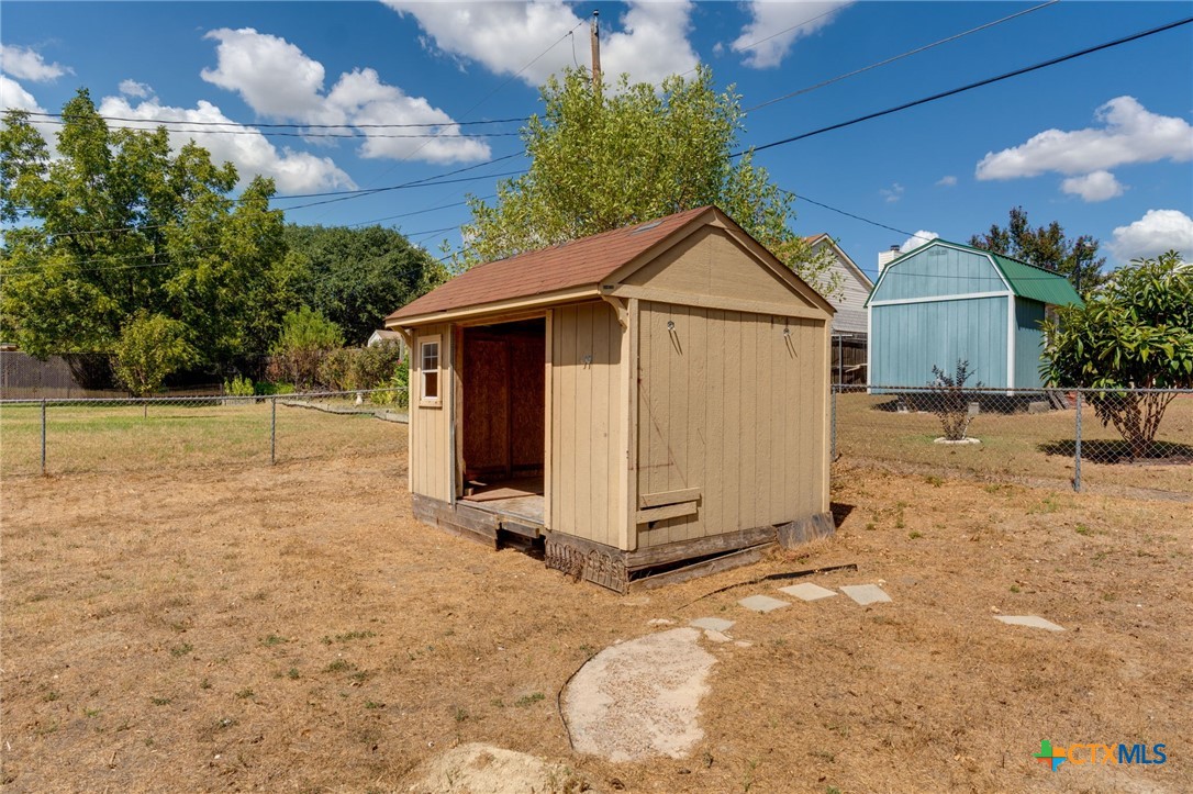 main property photo 12
