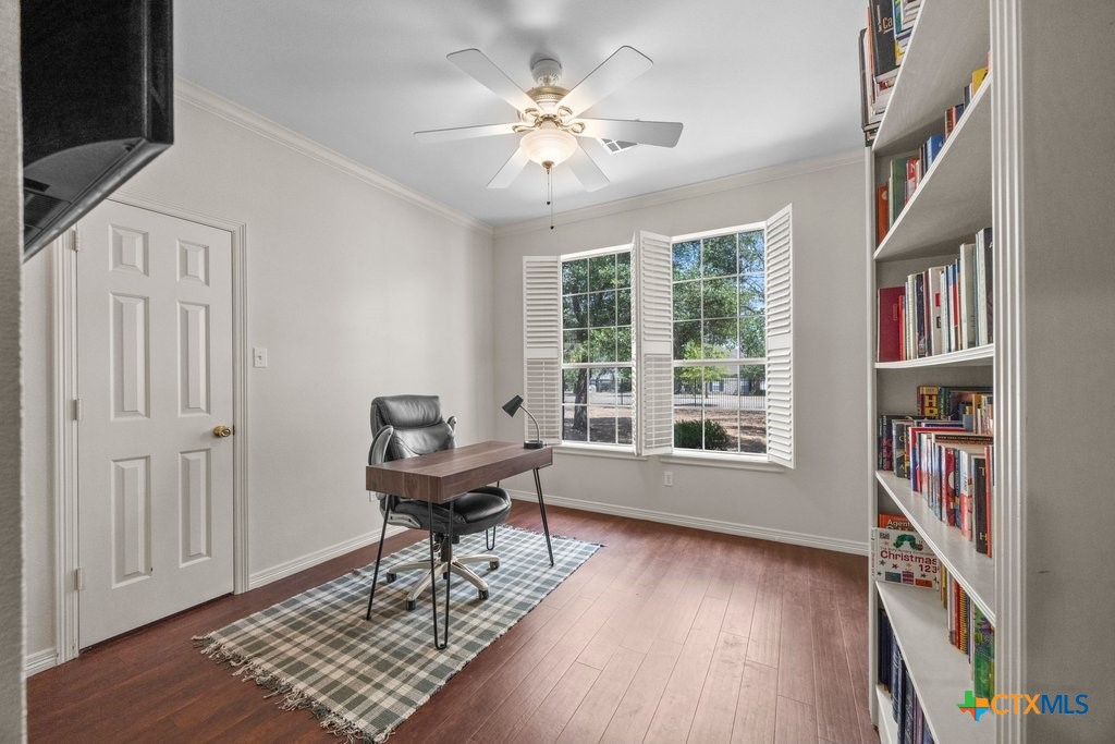 main property photo 29