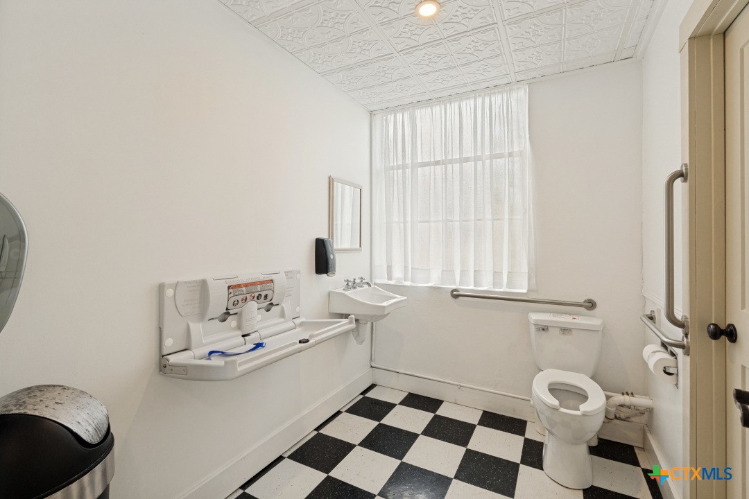 main property photo 14