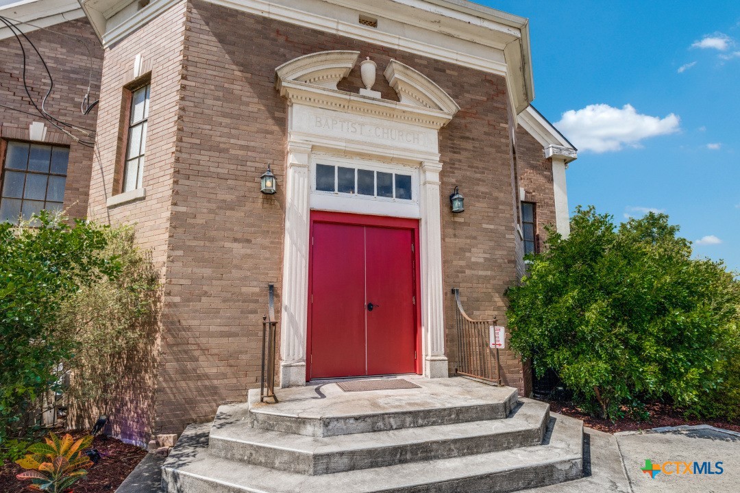 main property photo 18