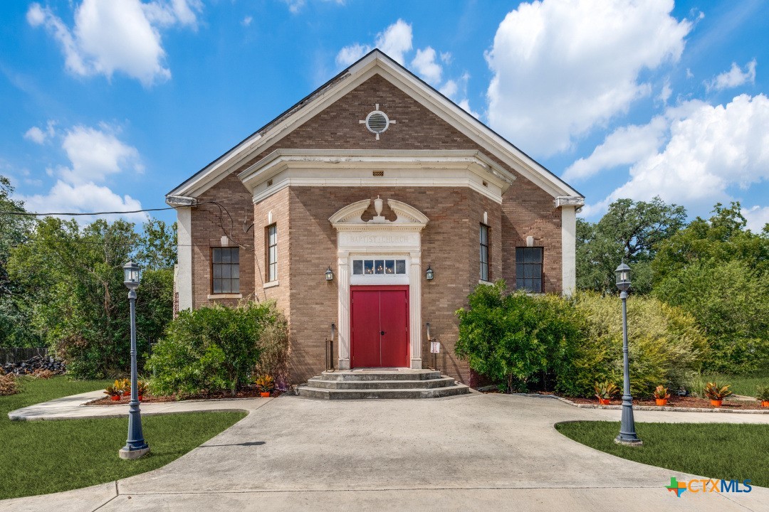 main property photo 19