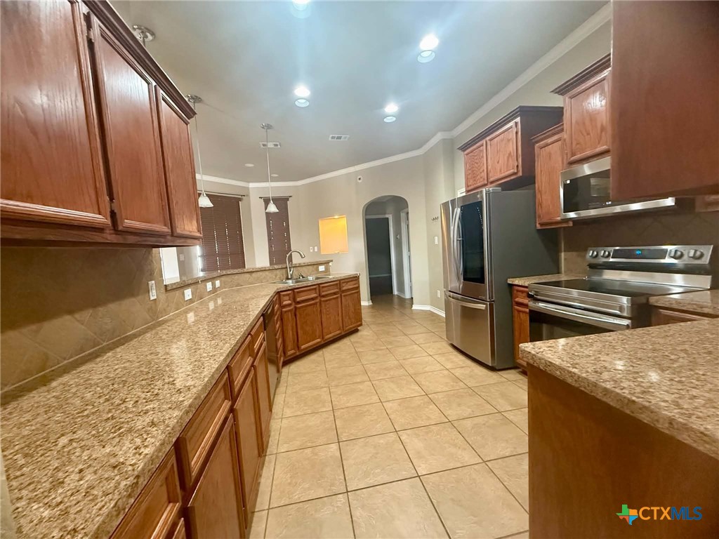 main property photo 12