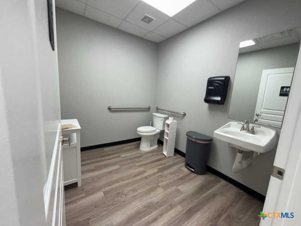 main property photo 9