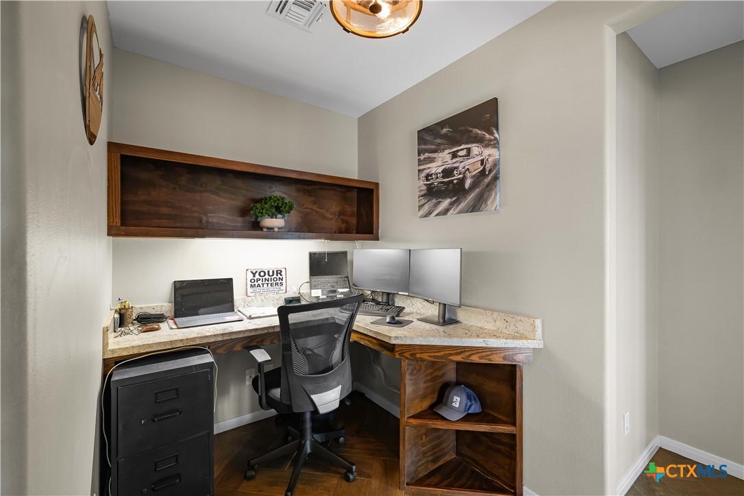 main property photo 14