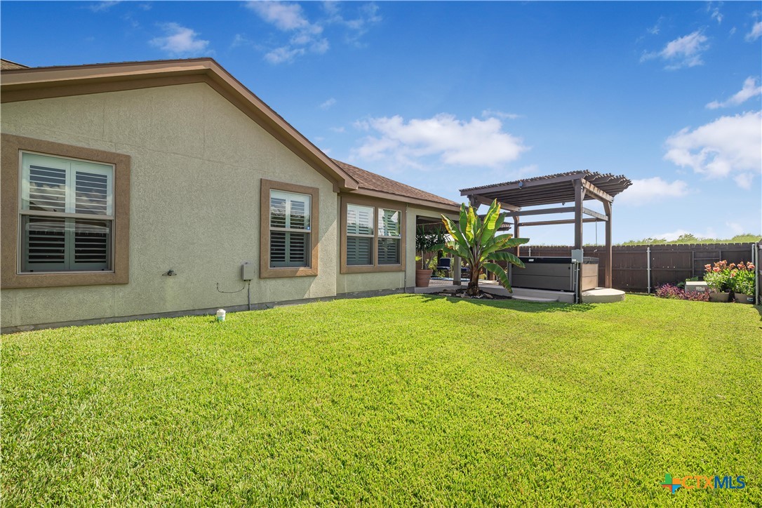 main property photo 32