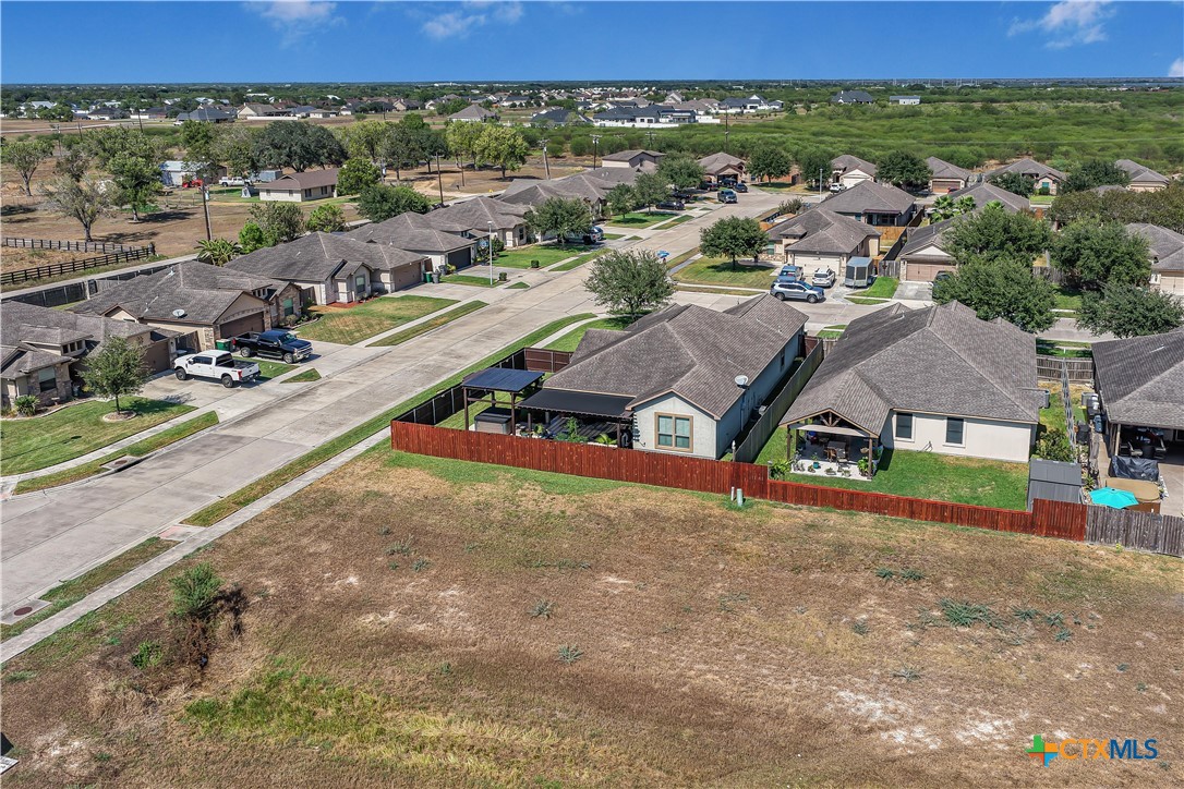 main property photo 41