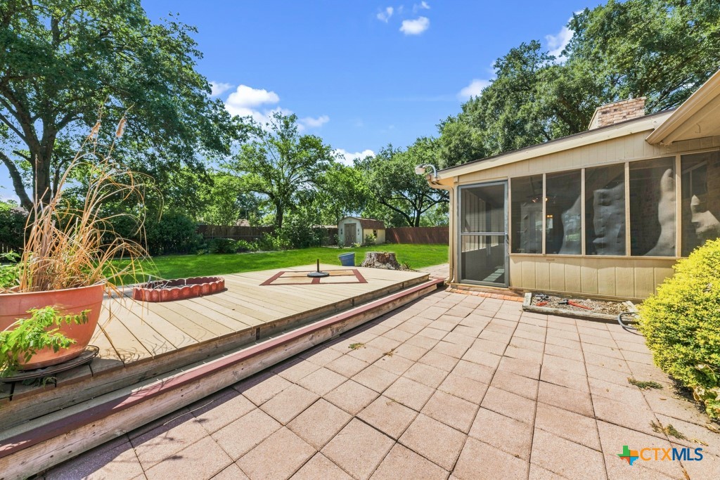 main property photo 35