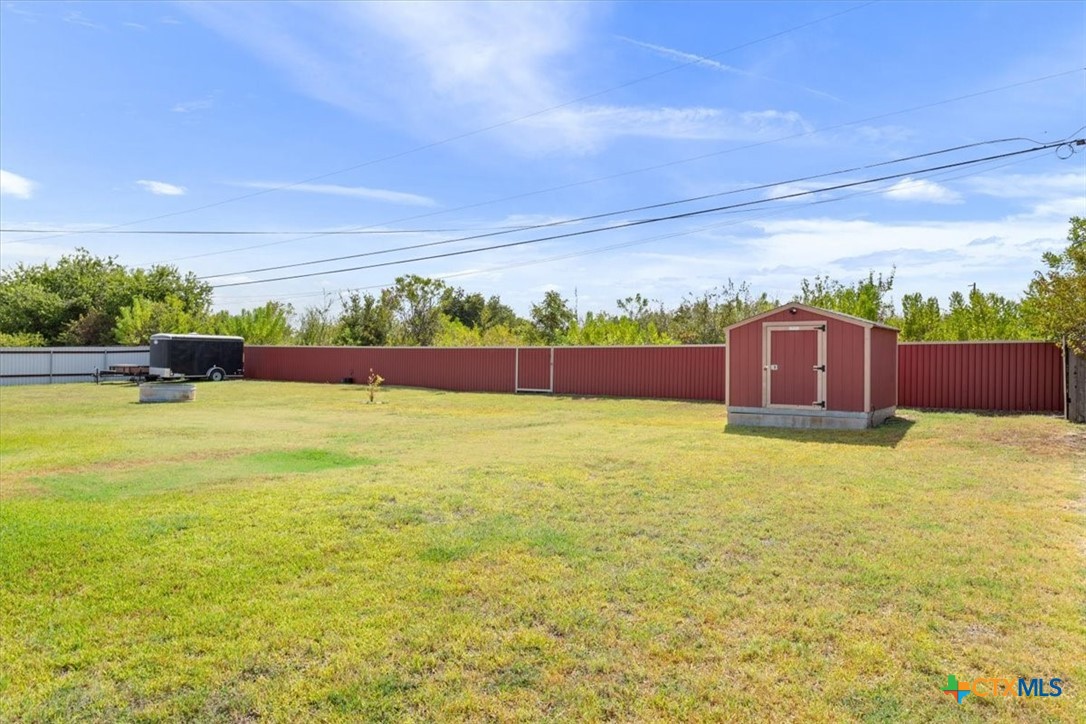 main property photo 28