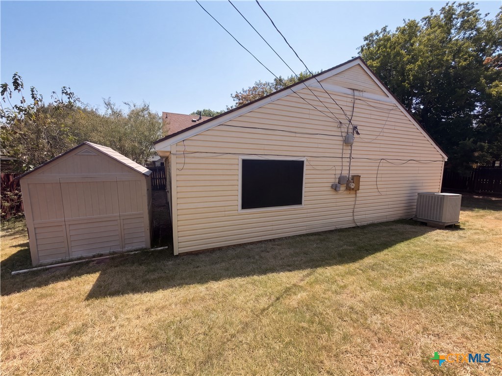 main property photo 11