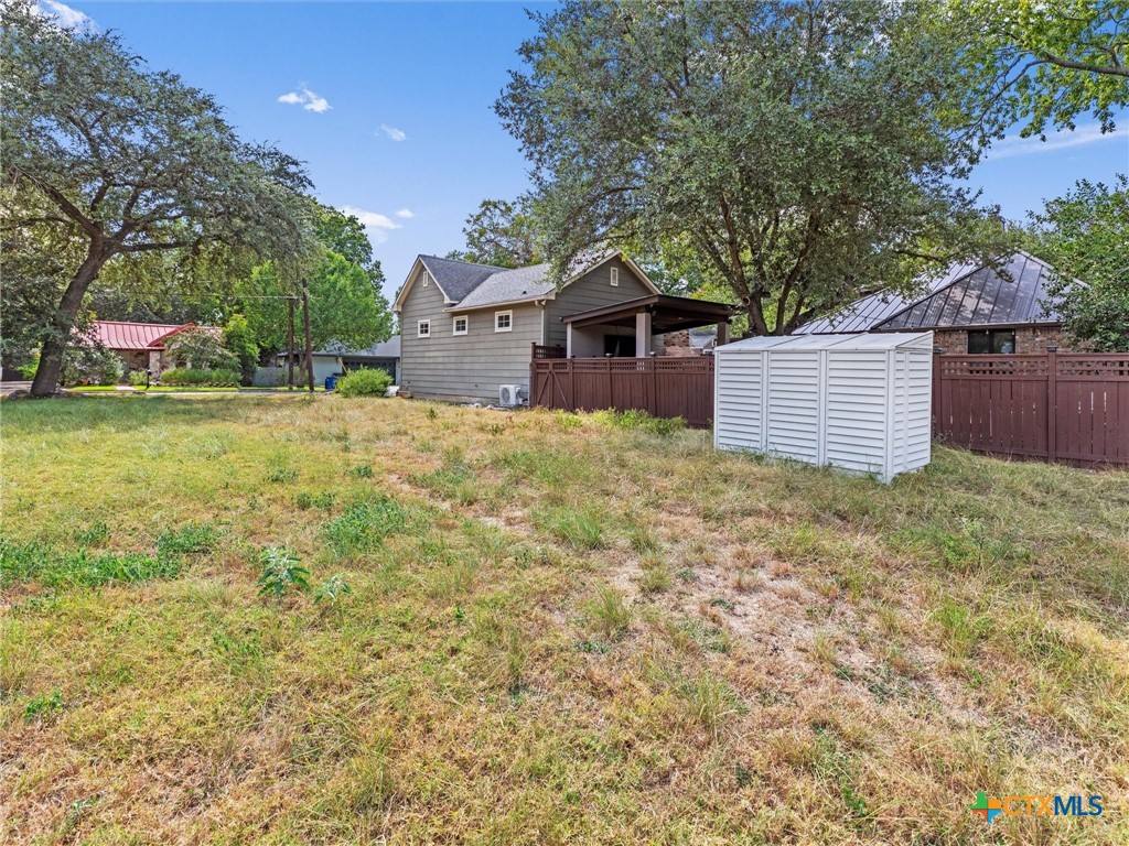main property photo 14