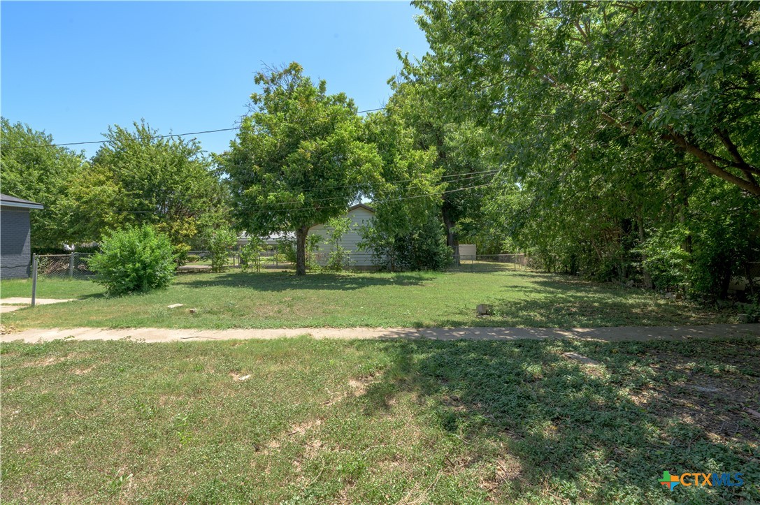 main property photo 28