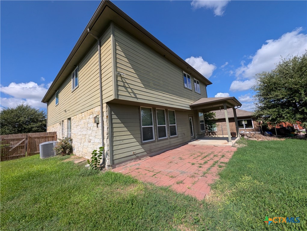 main property photo 31
