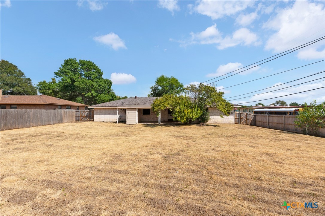 main property photo 13