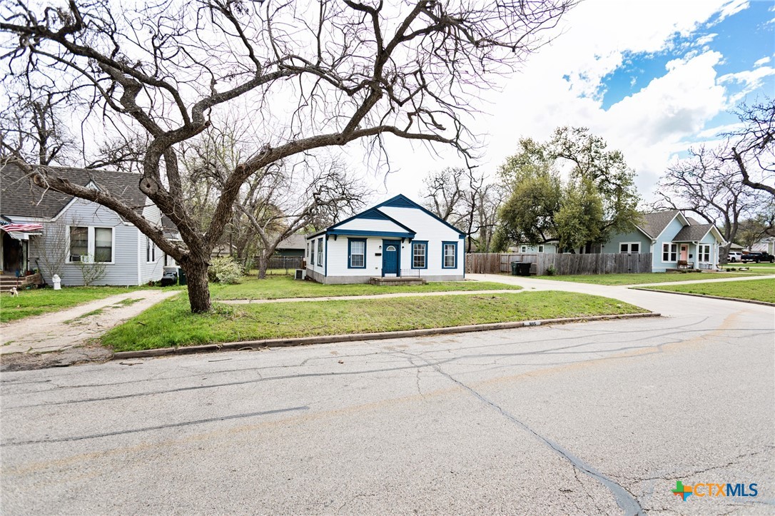 main property photo 4