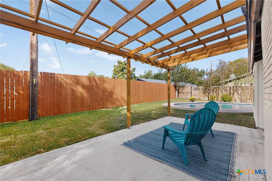 main property photo 20