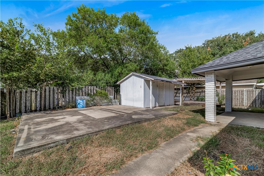 main property photo 31