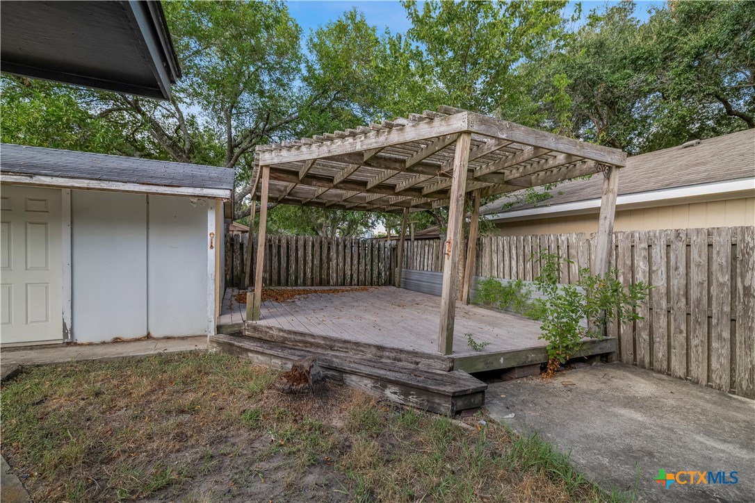 main property photo 32
