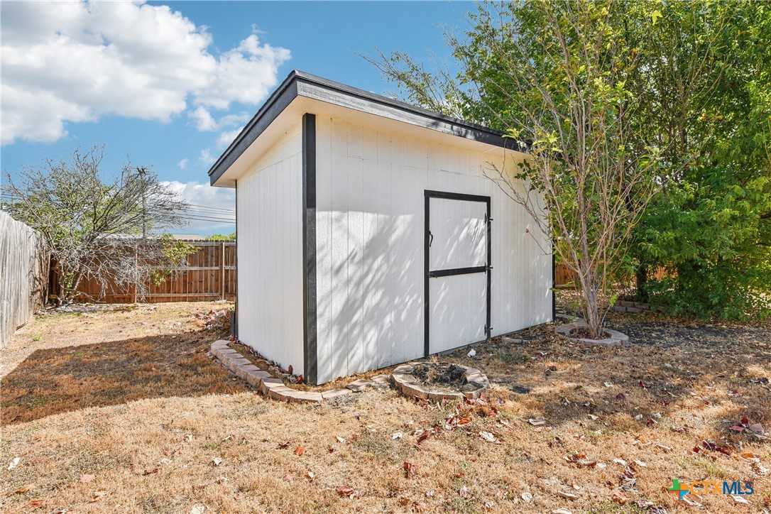 main property photo 37