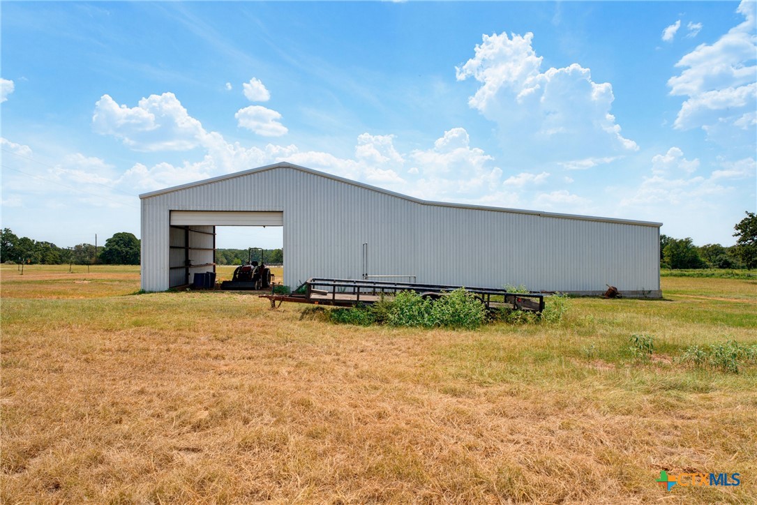 main property photo 11