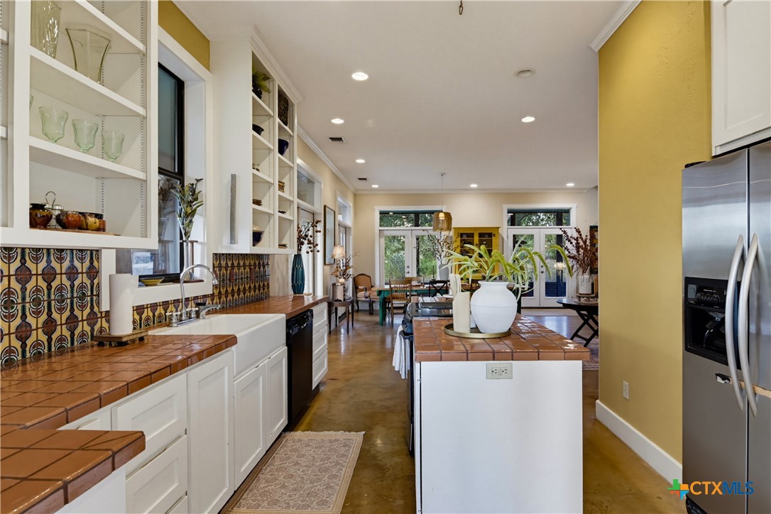 main property photo 15