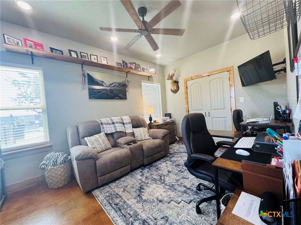 main property photo 22