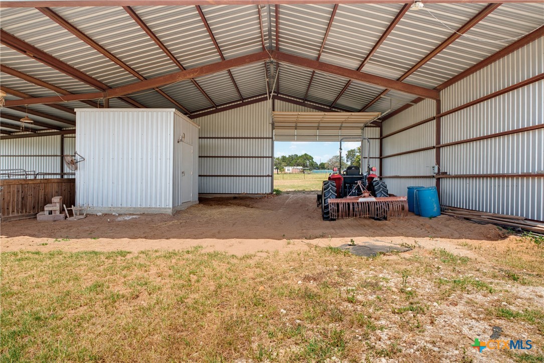 main property photo 16