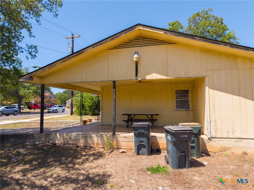 main property photo 6