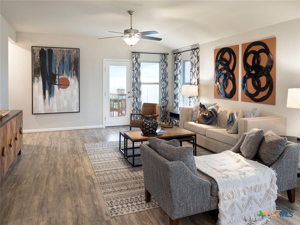 main property photo 2
