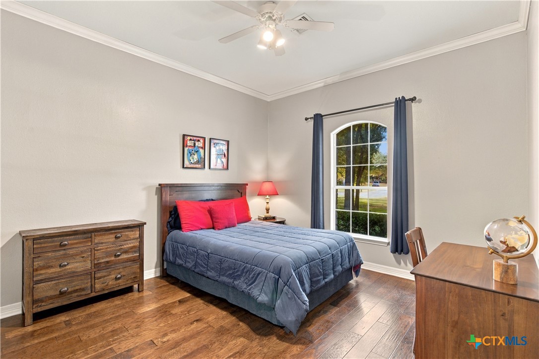 main property photo 13