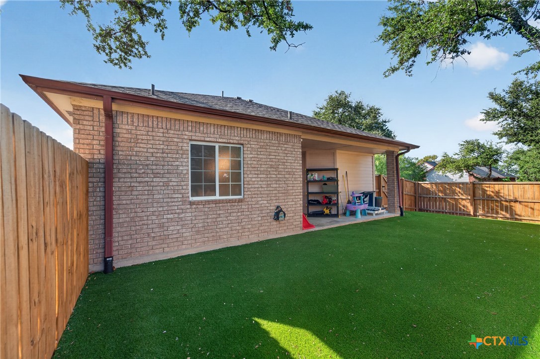 main property photo 20