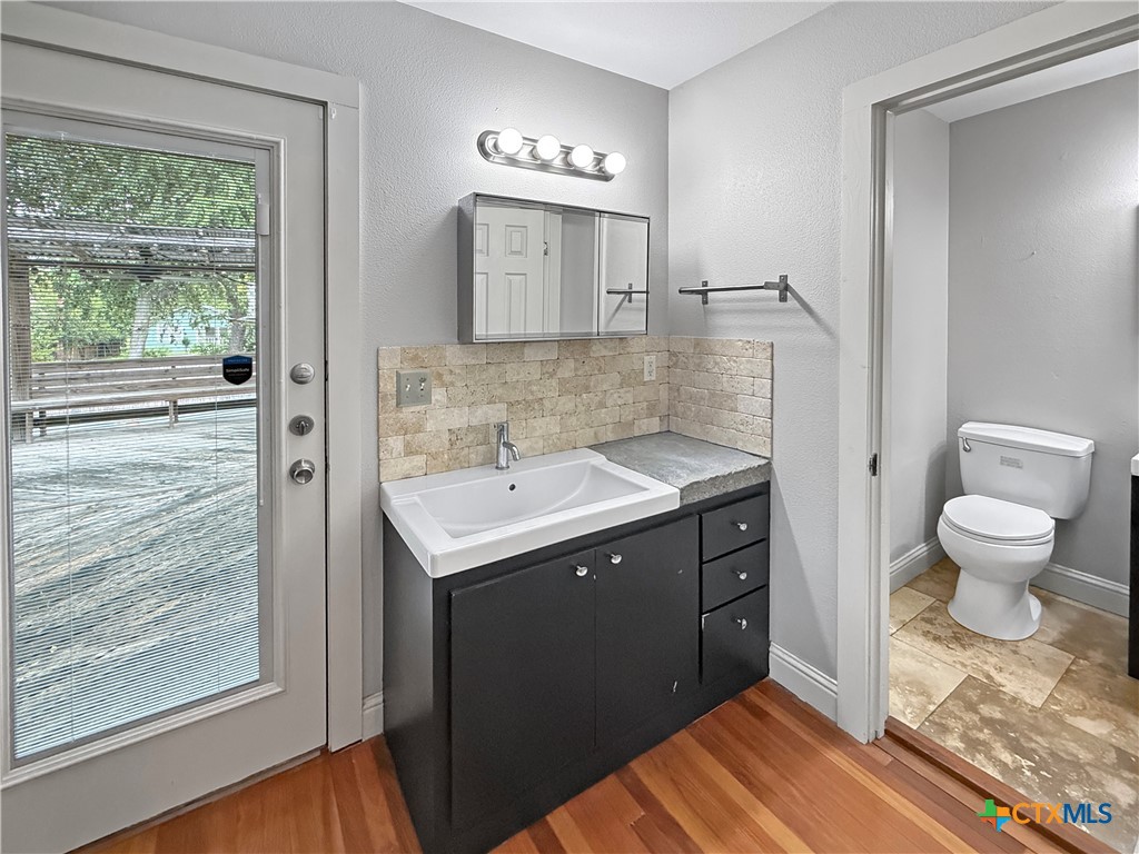main property photo 19