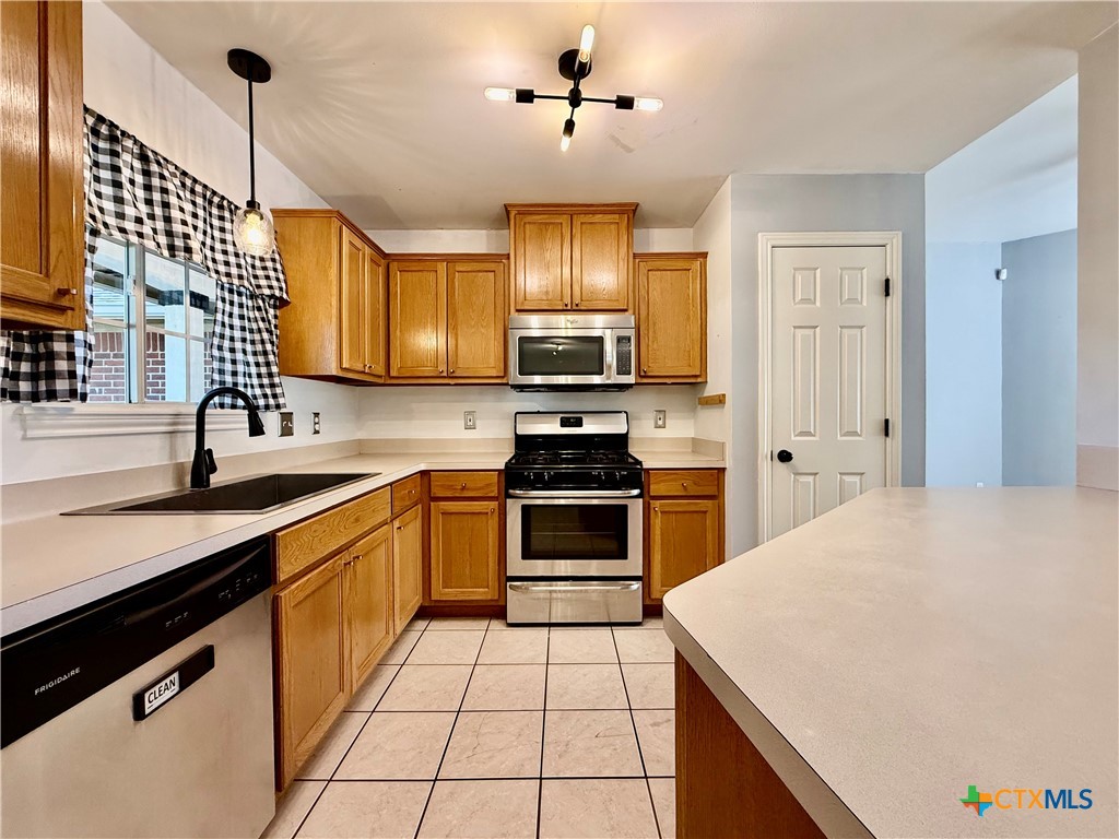 main property photo 6