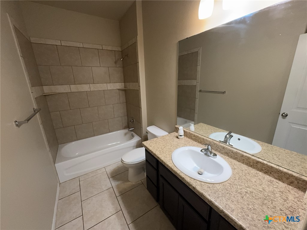 main property photo 8