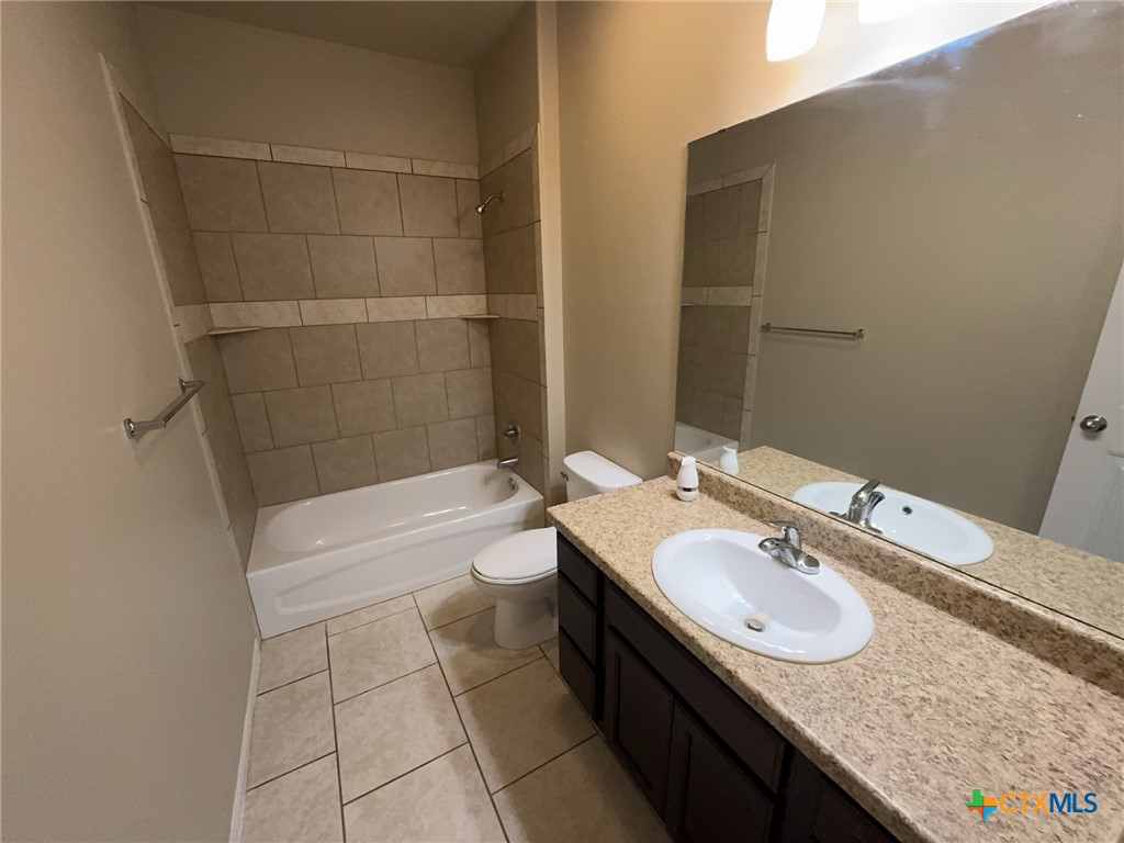 main property photo 9
