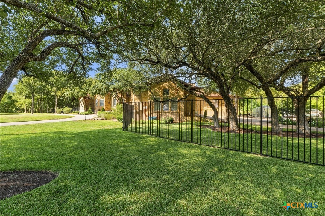 main property photo 41