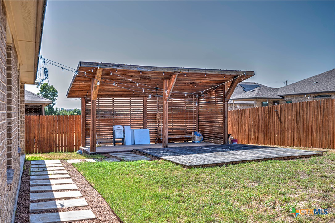 main property photo 37